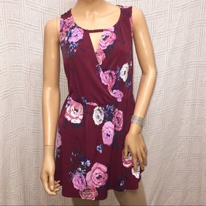 ☘️ Torrid top size 3 (3X). Stretchy B-10